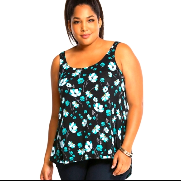 torrid Tops - EUC | Torrid Size 3 | Floral back twist tank top